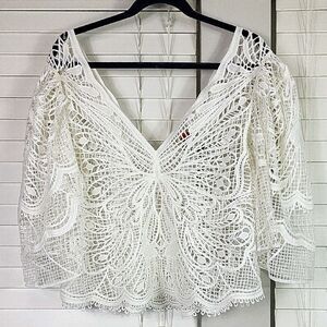 Farm Rio White Lace Crochet Blouse.‎ Size M